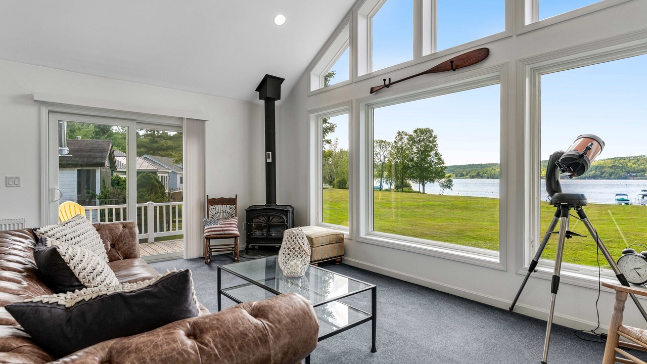 Photo of Livingroom in Neshobe Beach