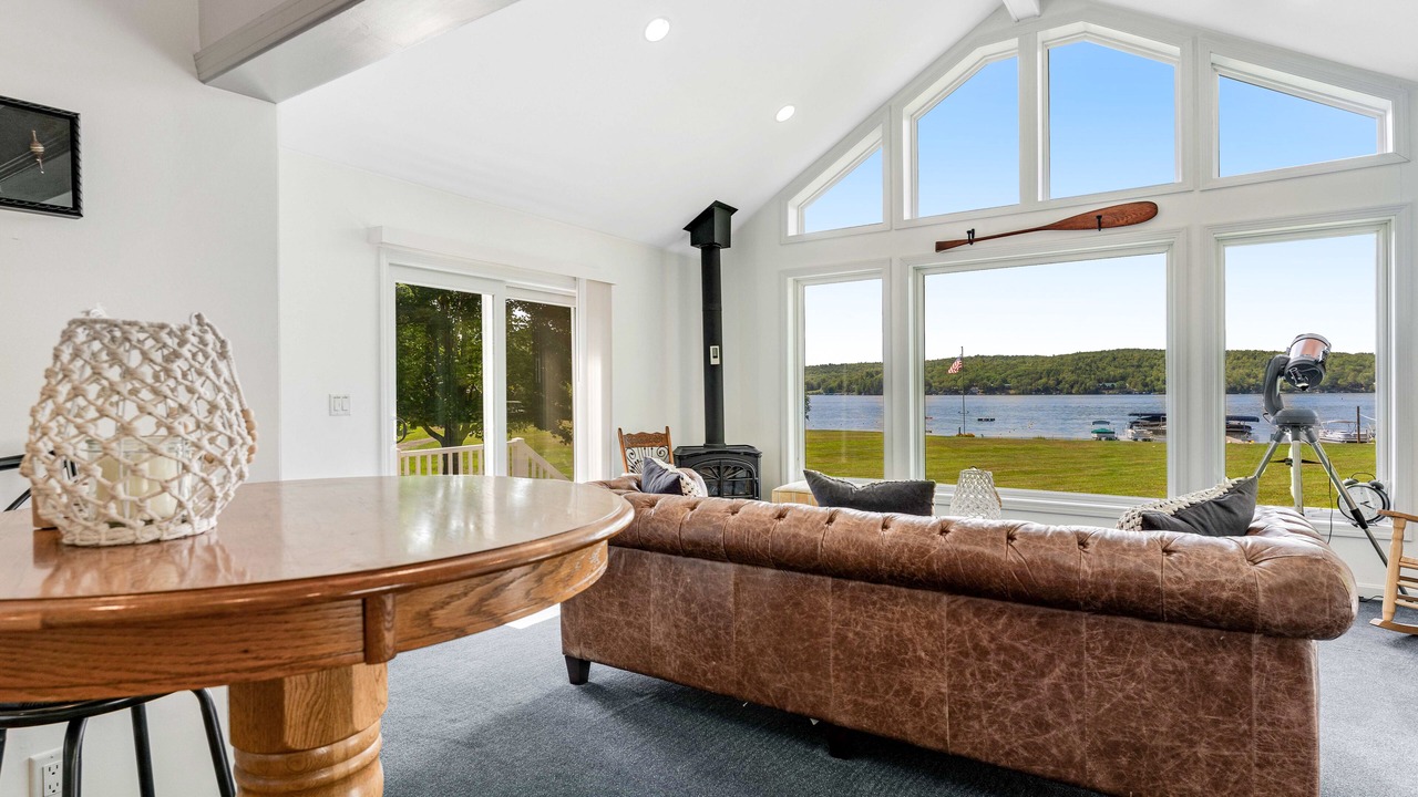 Photo of Livingroom in Neshobe Beach
