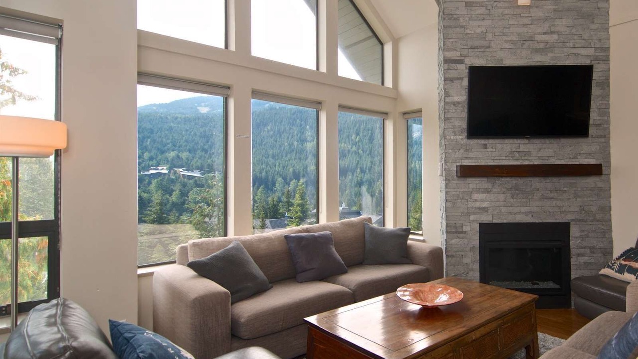 Photo of Livingroom in Blueberry Hill