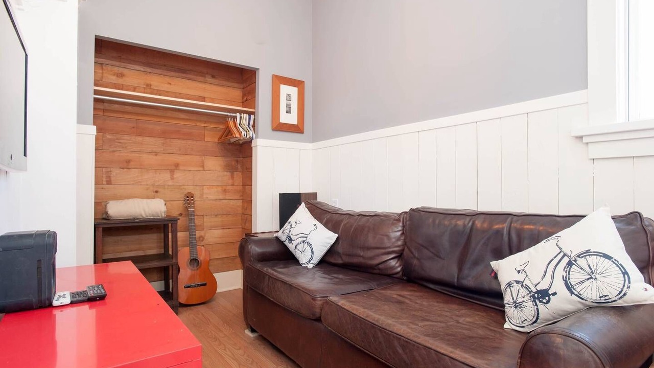 Photo of Livingroom in West Town