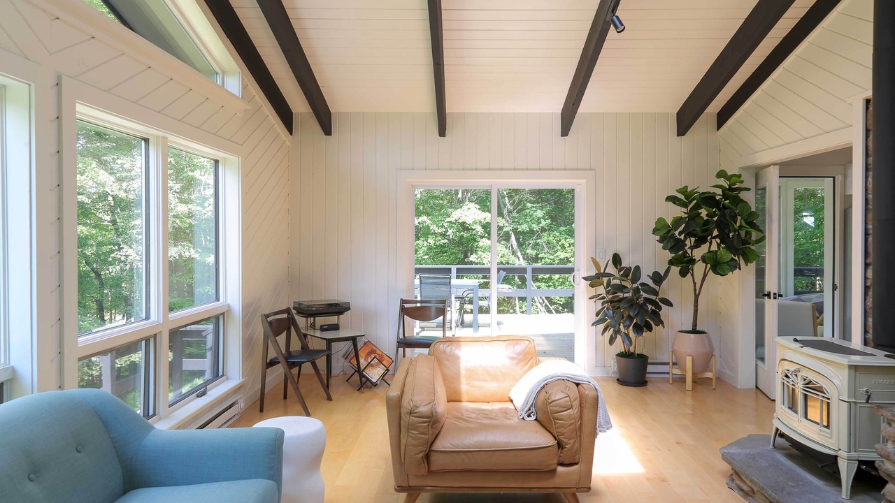 Photo of Livingroom in Parksville