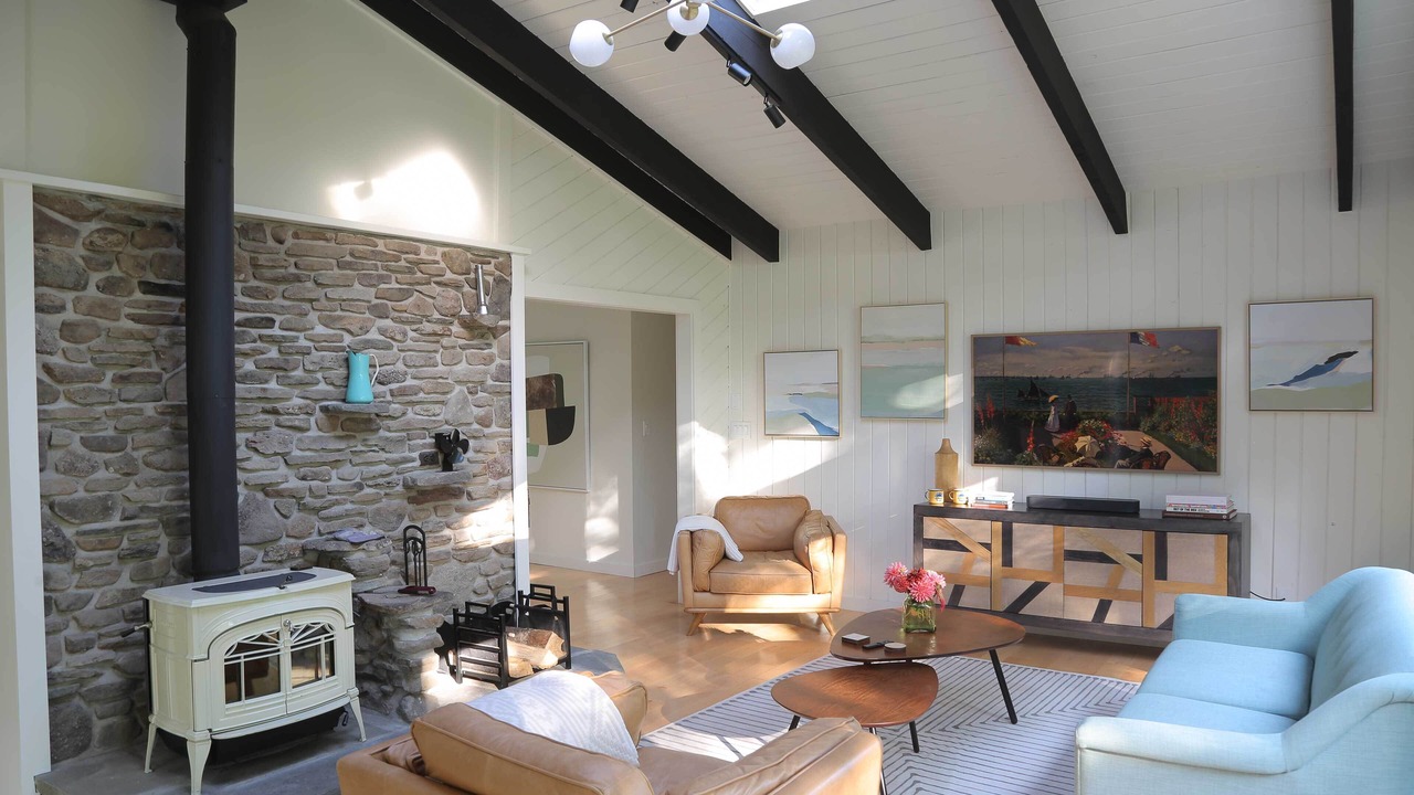 Photo of Livingroom in Parksville