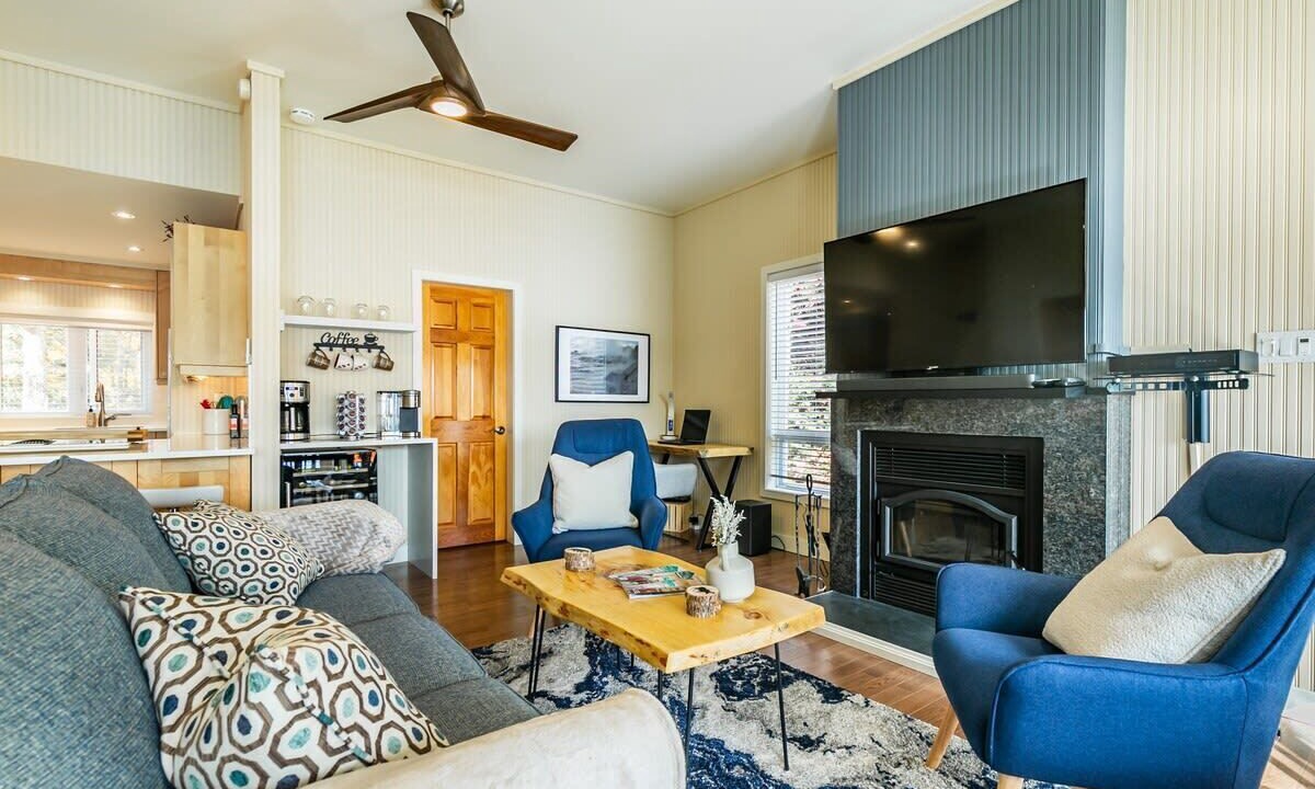 Photo of Livingroom in Eastman