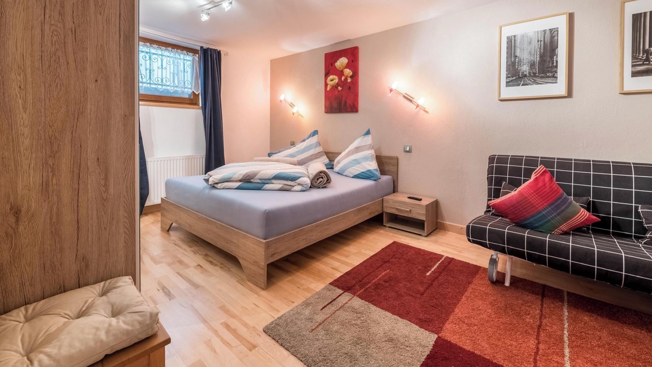 Photo of Bedroom in Fuegen