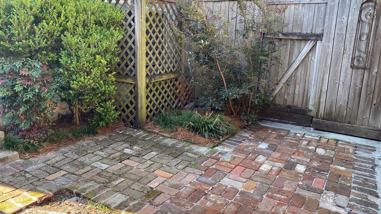 Photo of Outdoor in Lower Garden District