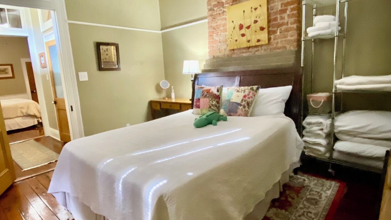 Photo of Bedroom in Lower Garden District
