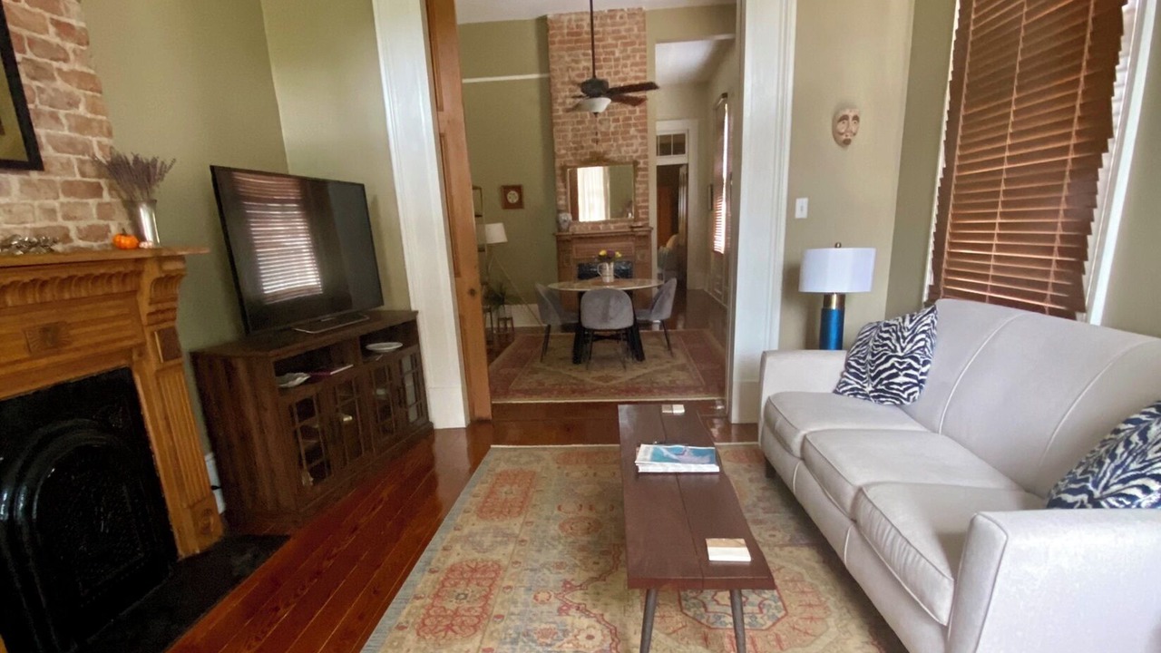 Photo of Livingroom in Lower Garden District