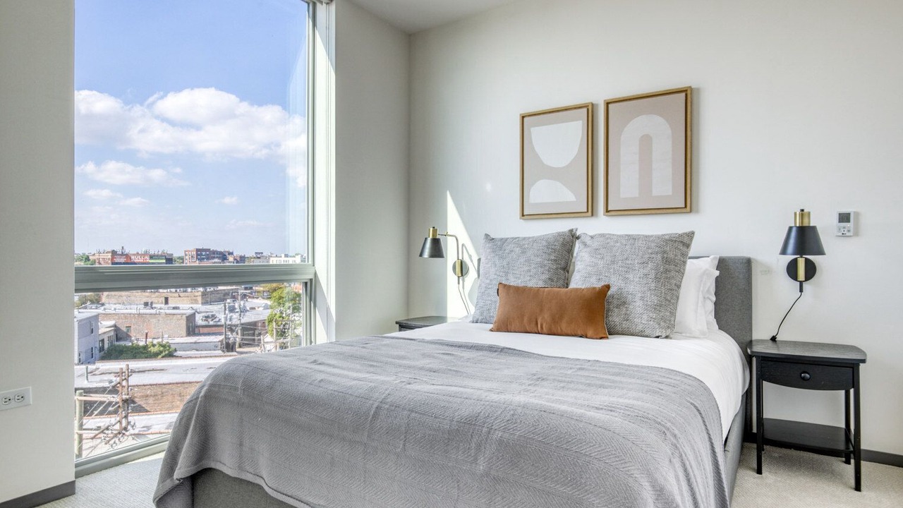 Photo of Bedroom in Logan Square