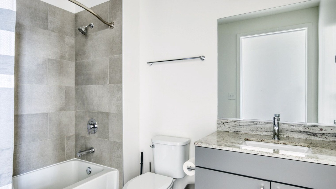 Photo of Bathroom in Logan Square