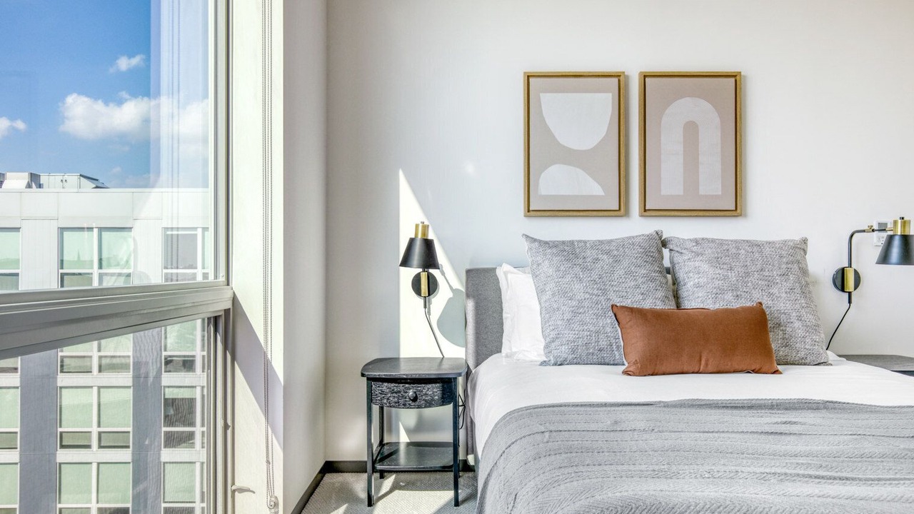 Photo of Bedroom in Logan Square