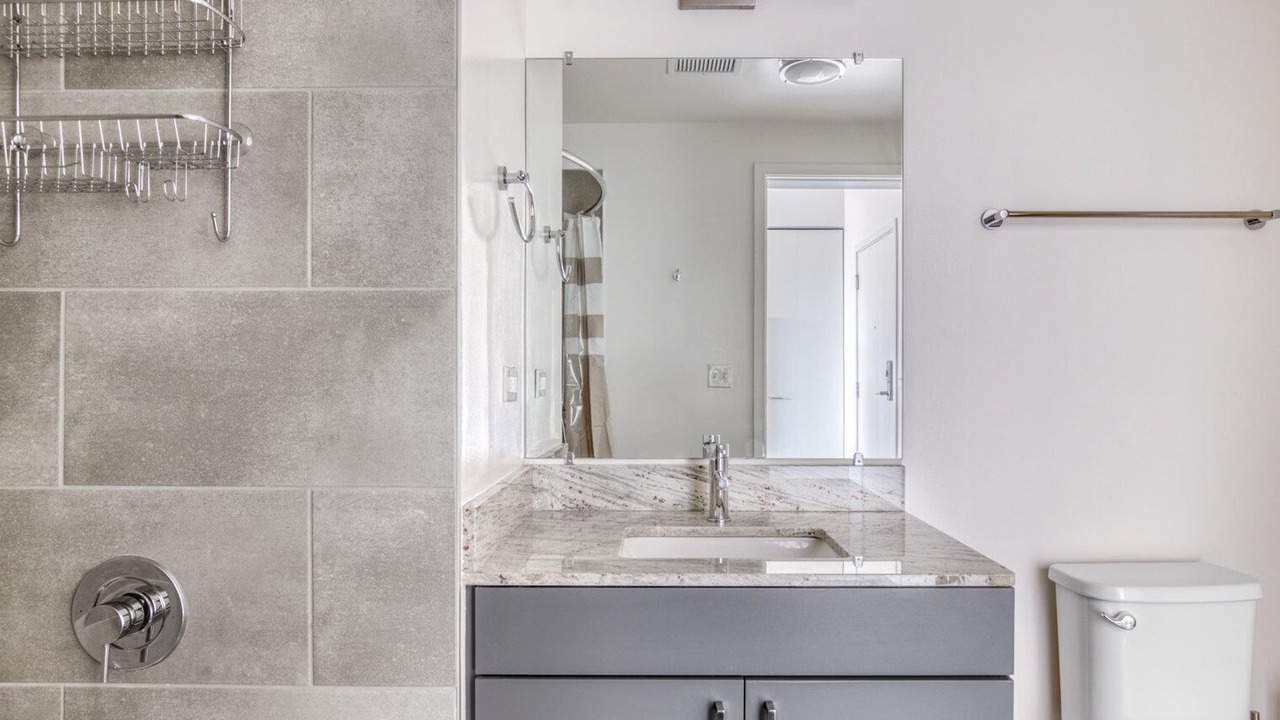 Photo of Bathroom in Logan Square