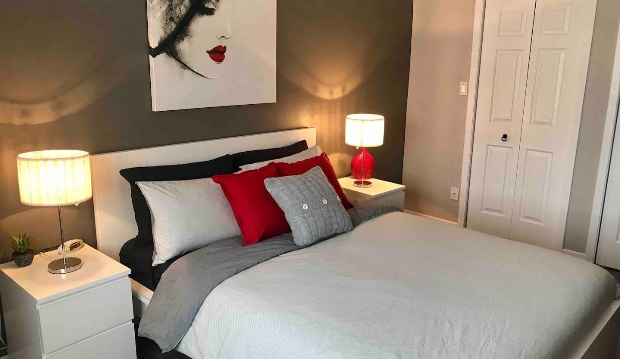 Photo of Bedroom in Longueuil