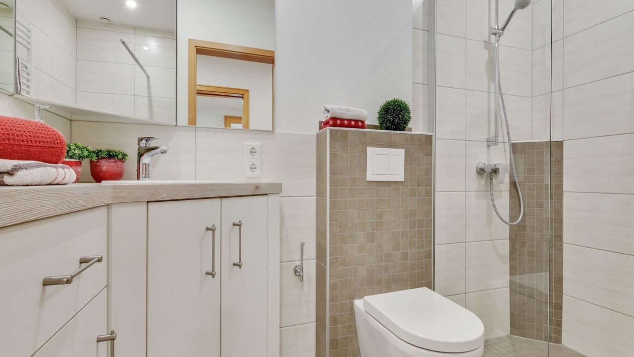 Photo of Bathroom in Madfeld