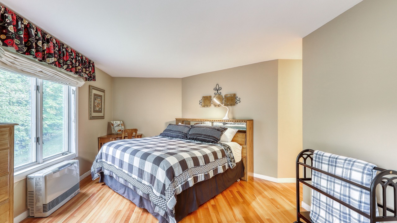 Photo of Bedroom in Warren