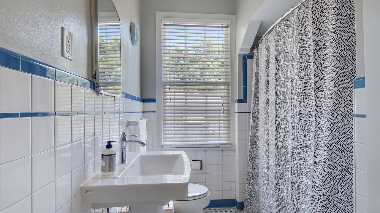 Photo of Bathroom in Mid-City