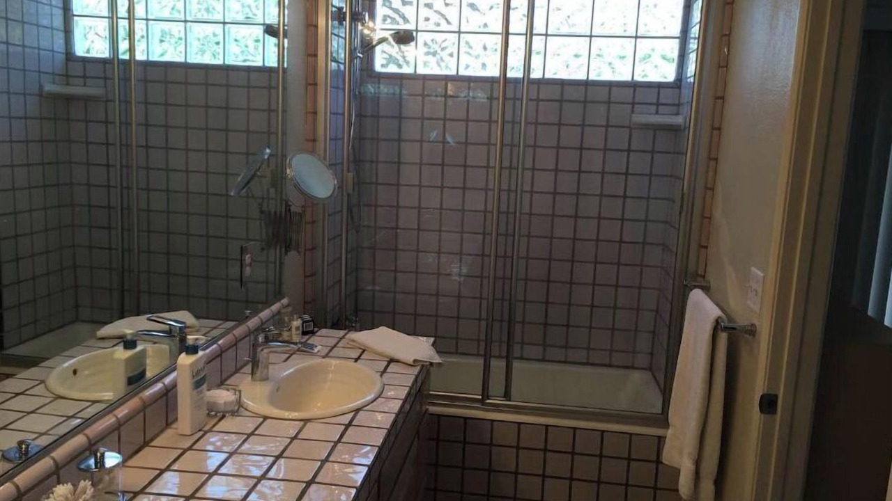 Photo of Bathroom in Mar Vista