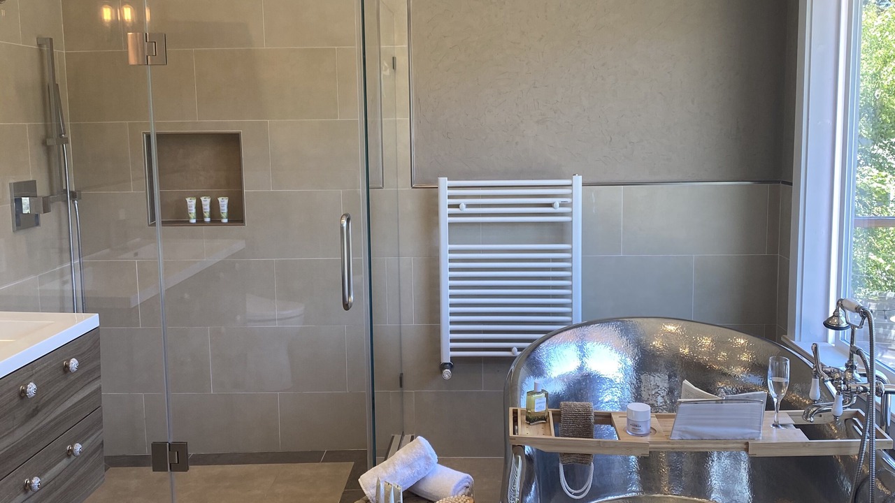 Photo of Bathroom in Park Pacifica
