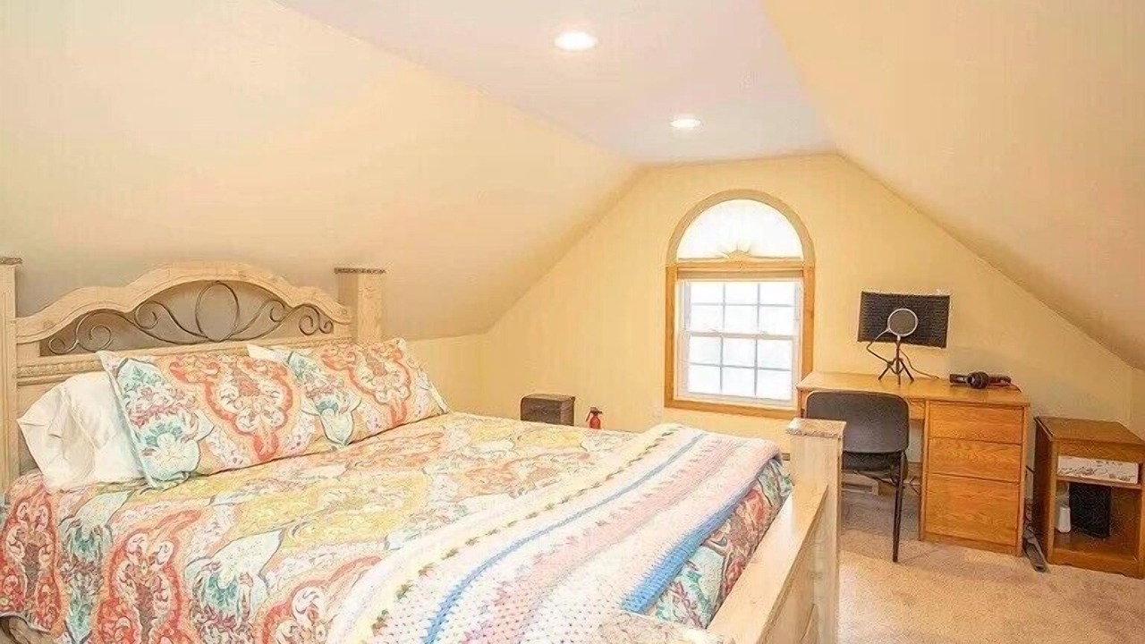 Photo of Bedroom in Westbrook Center