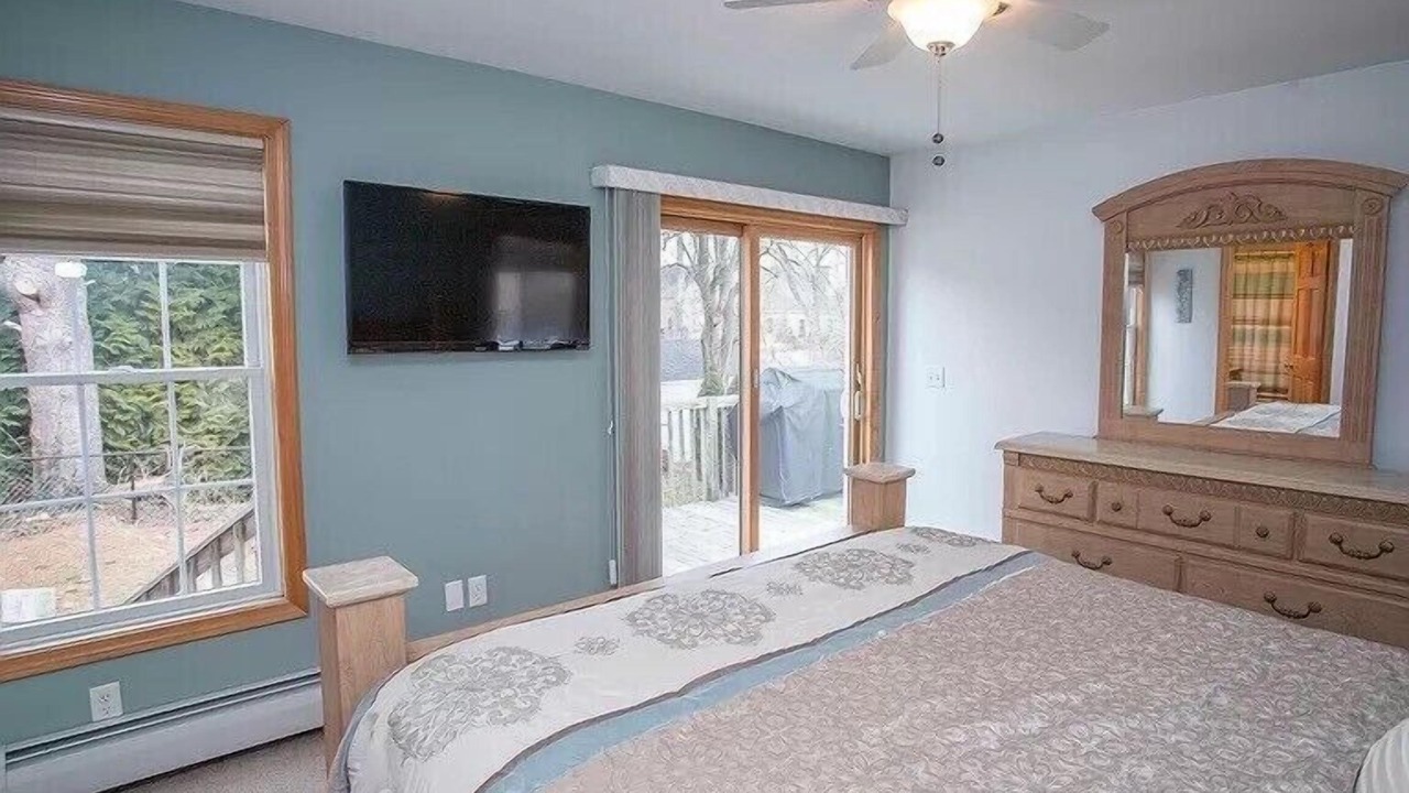 Photo of Bedroom in Westbrook Center