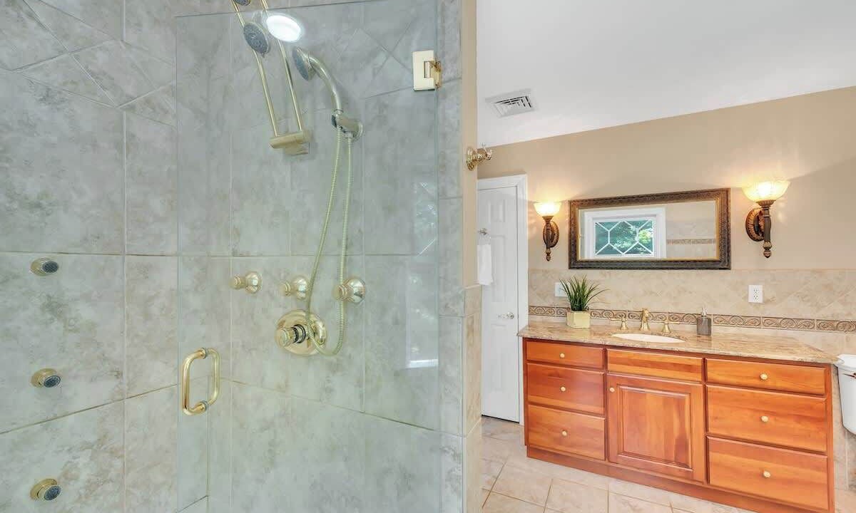 Photo of Bathroom in Lakeville