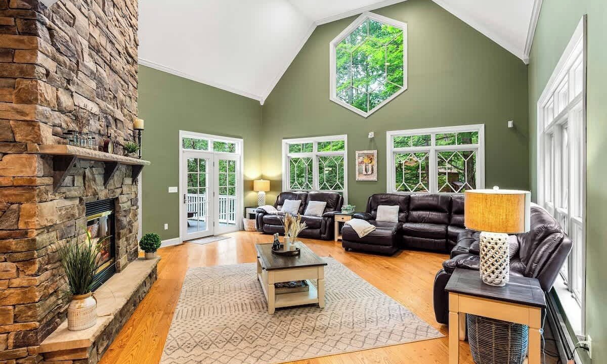 Photo of Livingroom in Lakeville