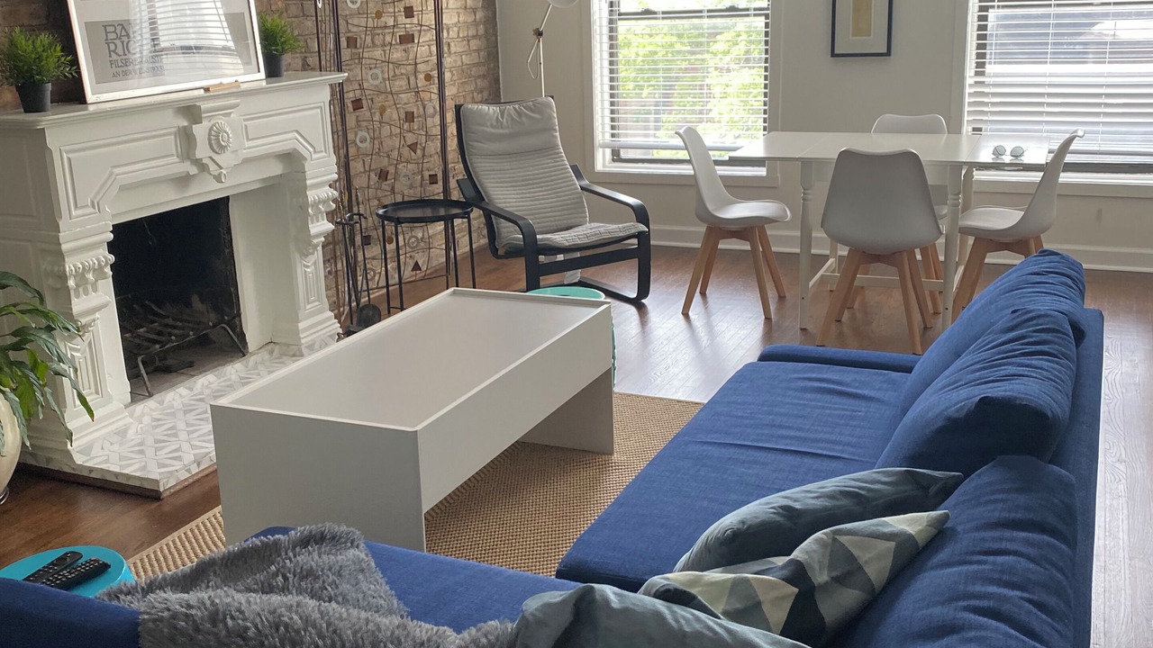 Photo of Livingroom in Lincoln Park