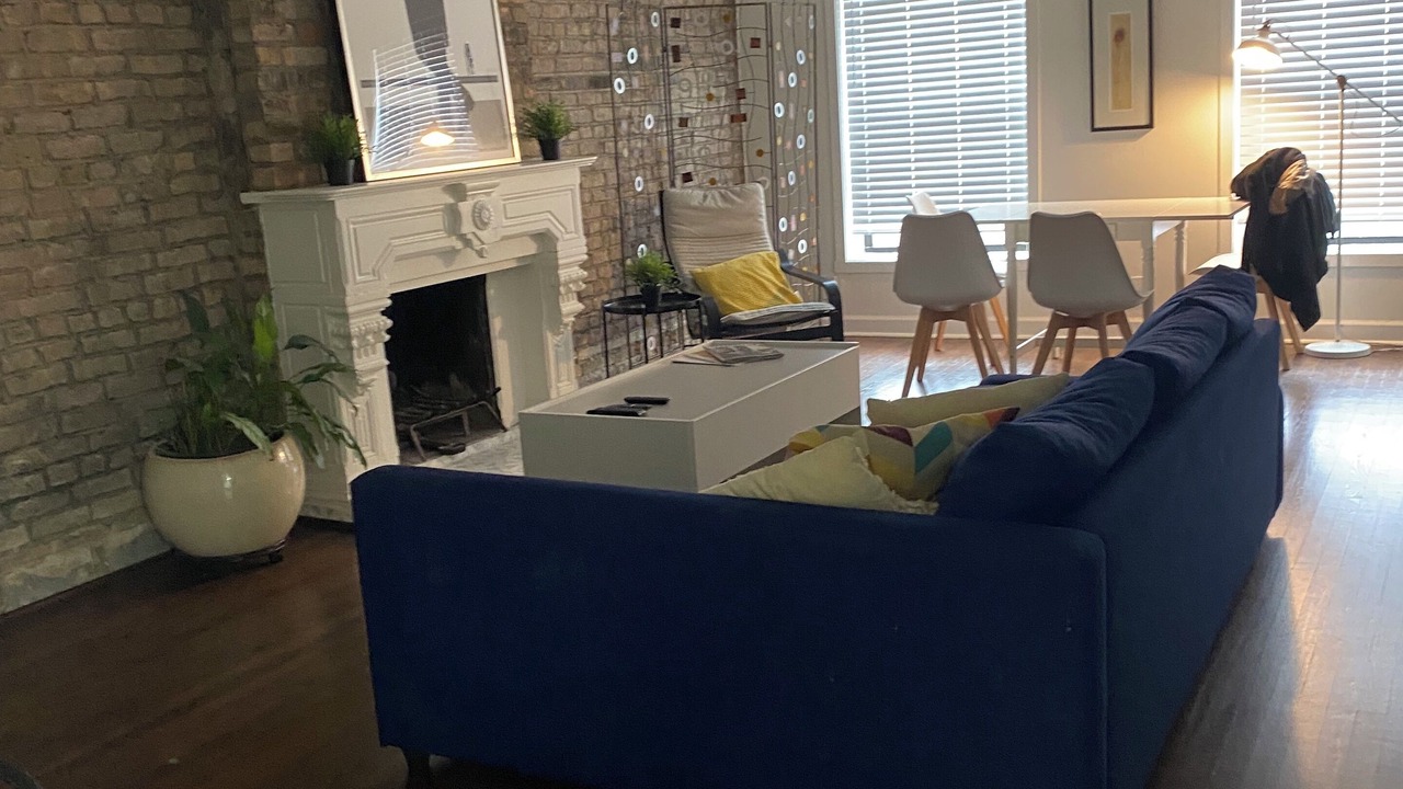 Photo of Livingroom in Lincoln Park