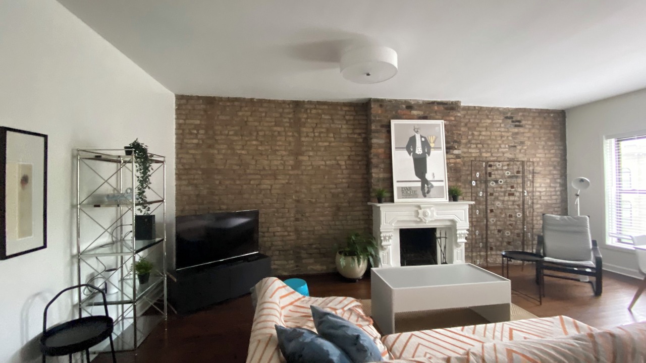 Photo of Livingroom in Lincoln Park
