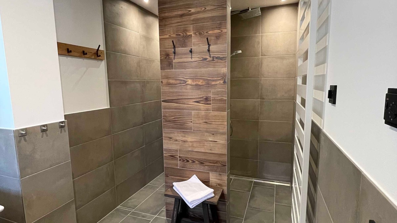 Photo of Bathroom in Juns