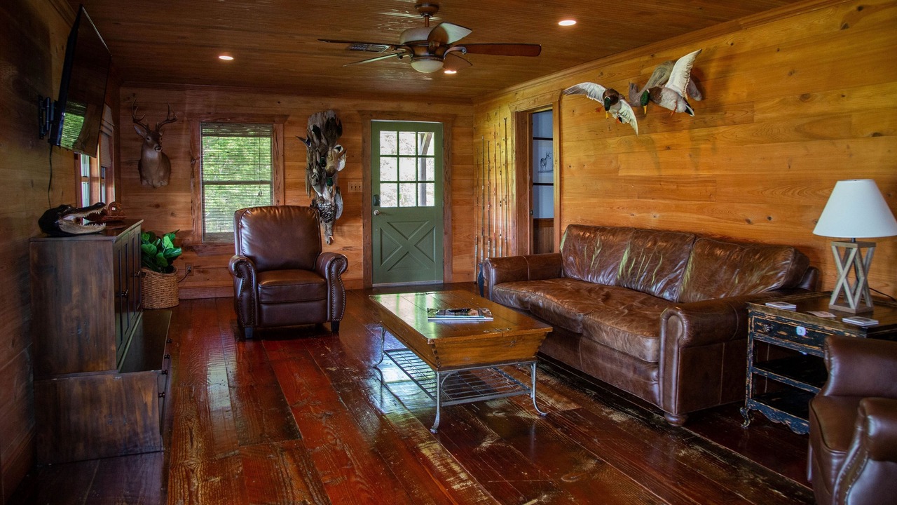 Photo of Livingroom in Creole