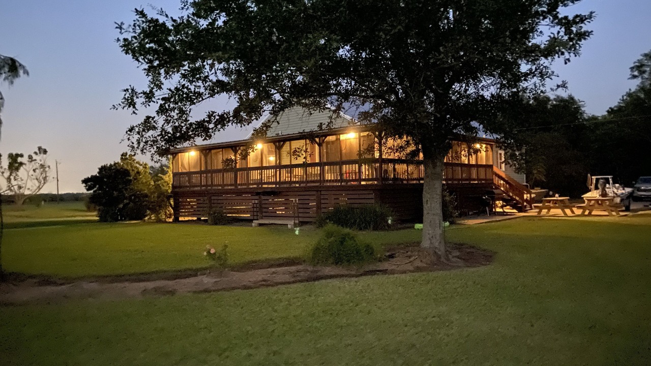 Photo of Outdoor in Creole