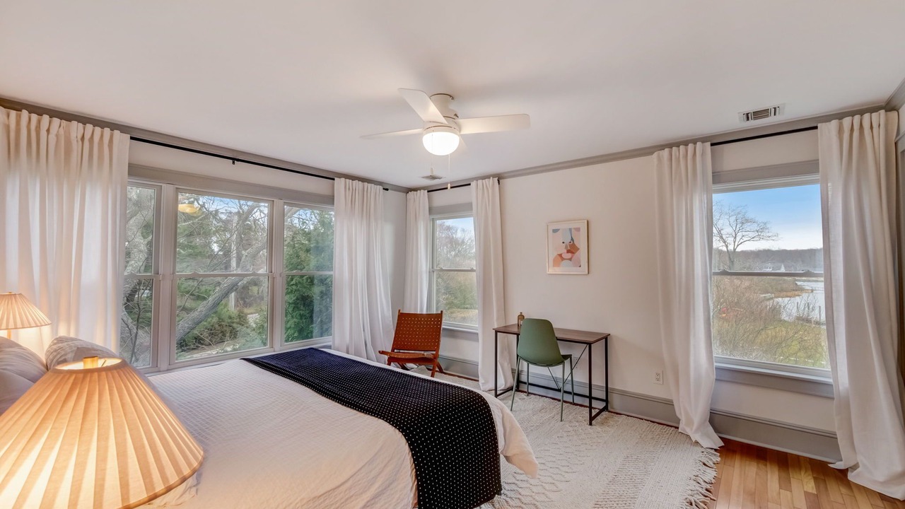Photo of Bedroom in Southold