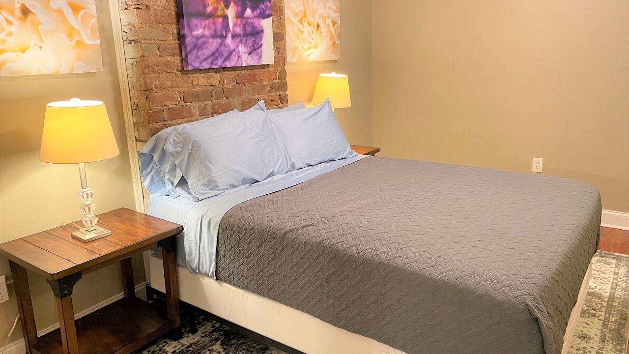 Photo of Bedroom in Mid-City