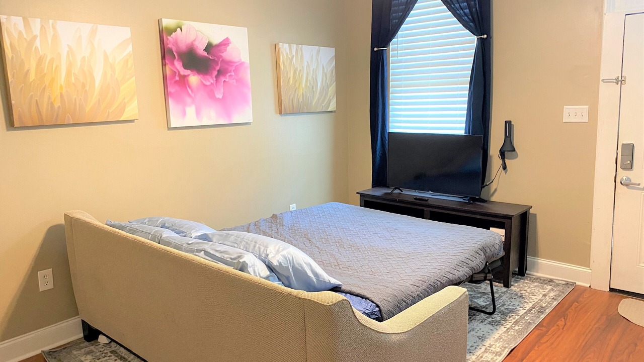 Photo of Bedroom in Mid-City