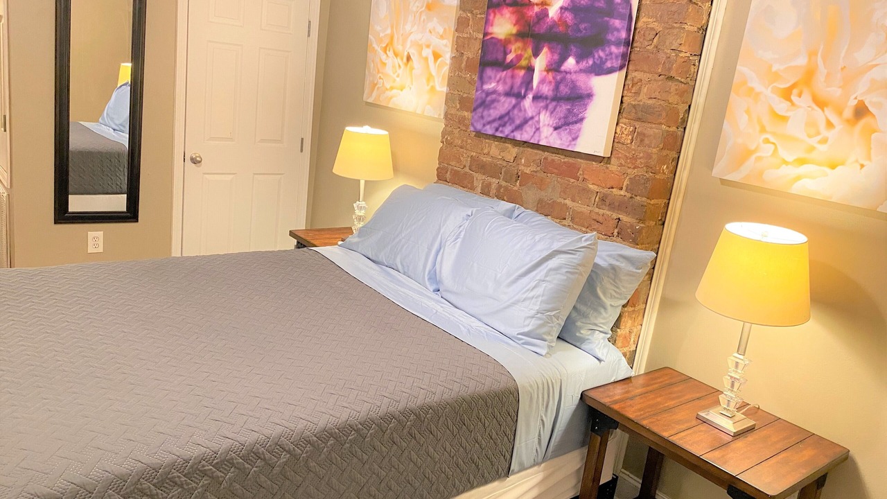 Photo of Bedroom in Mid-City