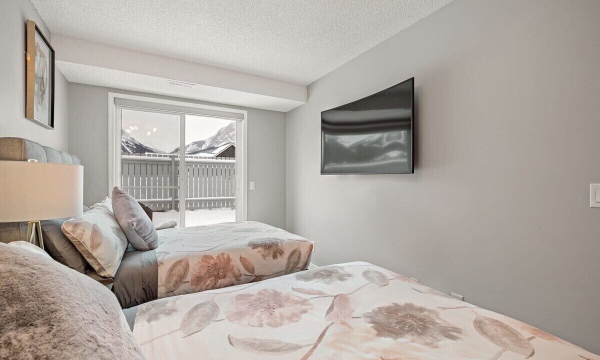 Photo of Others in Canmore