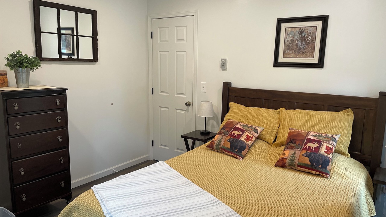 Photo of Bedroom in Lyons Falls