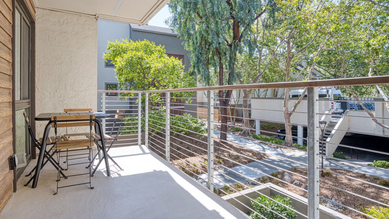 Photo of Outdoor in Sharon Heights