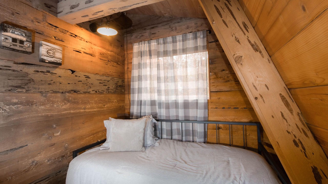 Photo of Bedroom in Star Valley Ranch