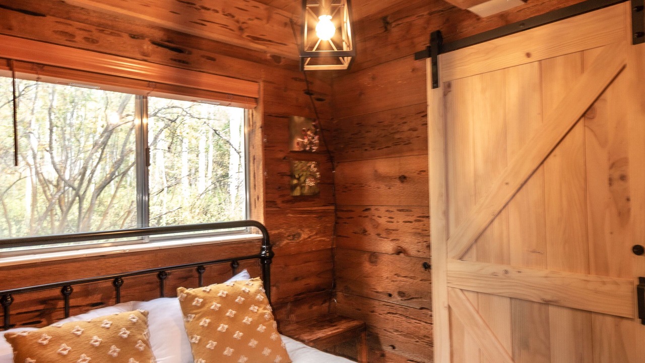 Photo of Bedroom in Star Valley Ranch