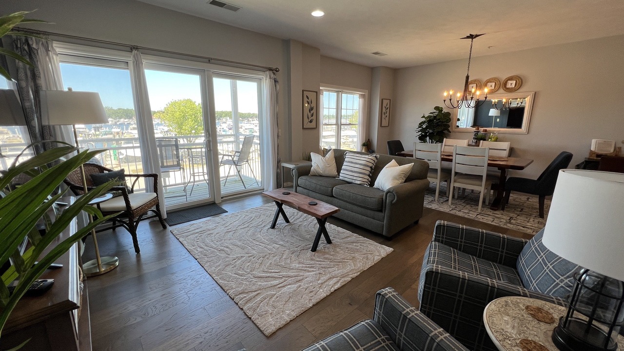 Photo of Livingroom in Spring Lake