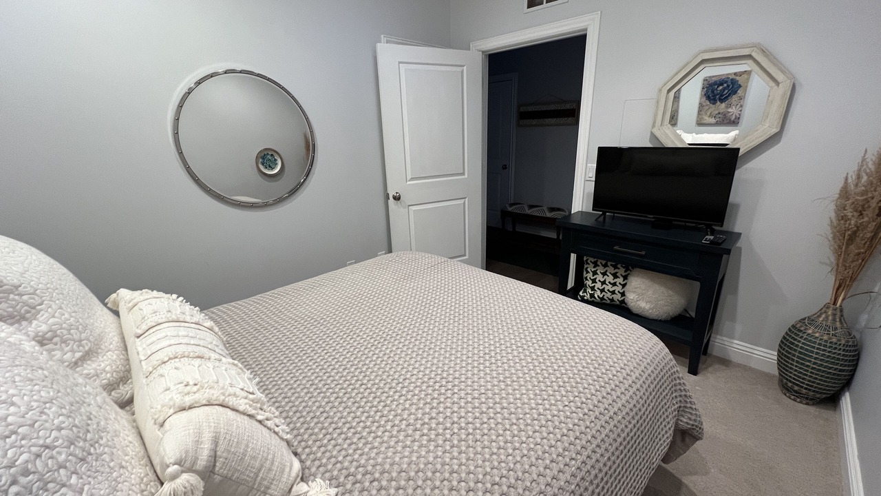 Photo of Bedroom in Spring Lake