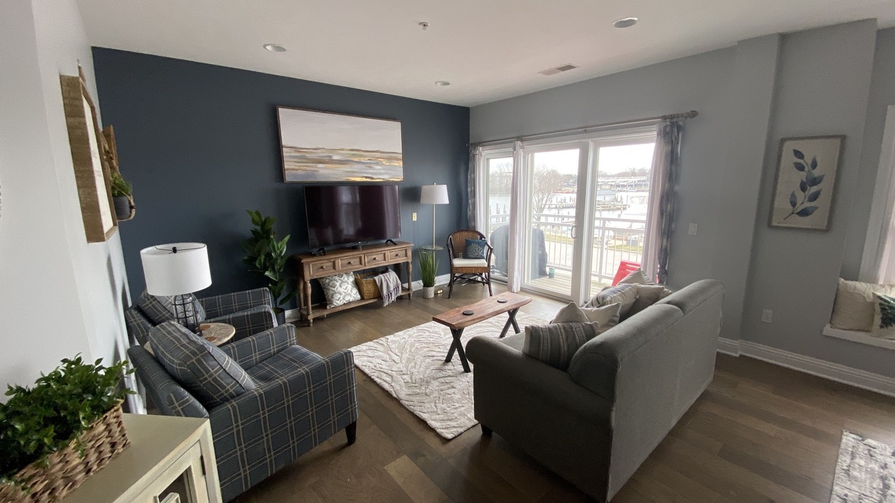 Photo of Livingroom in Spring Lake