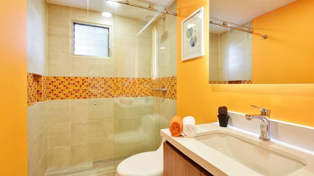 Photo of Bathroom in La Florida
