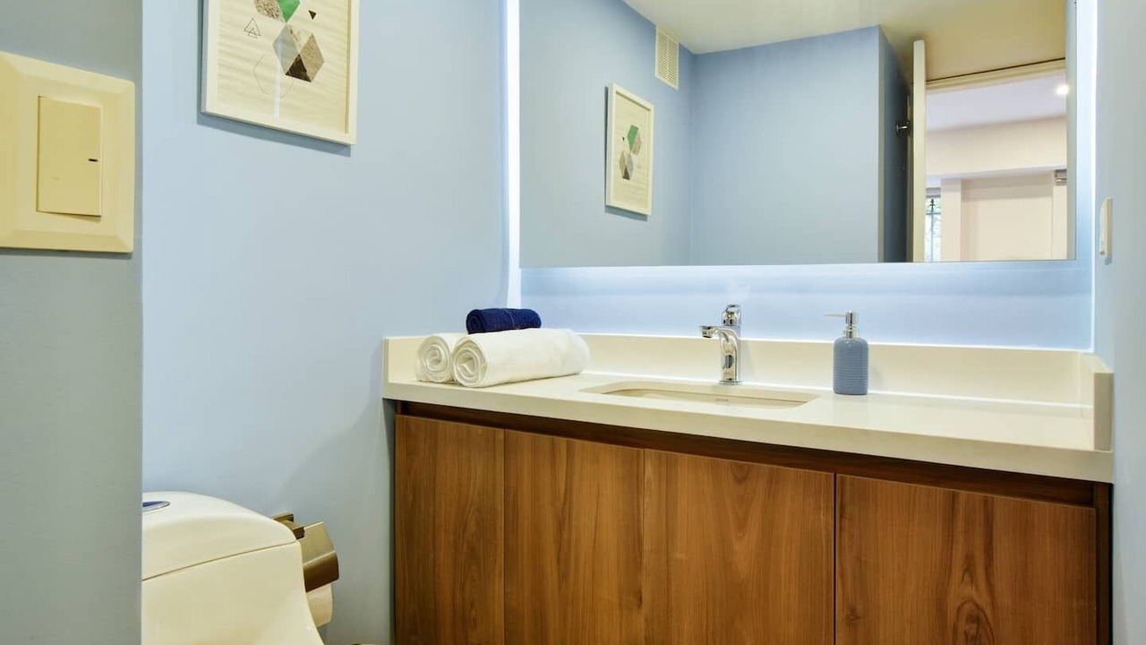 Photo of Bathroom in La Florida