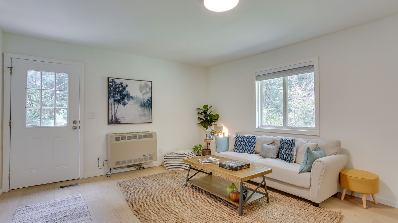 Photo of Bedroom in Swan Lake