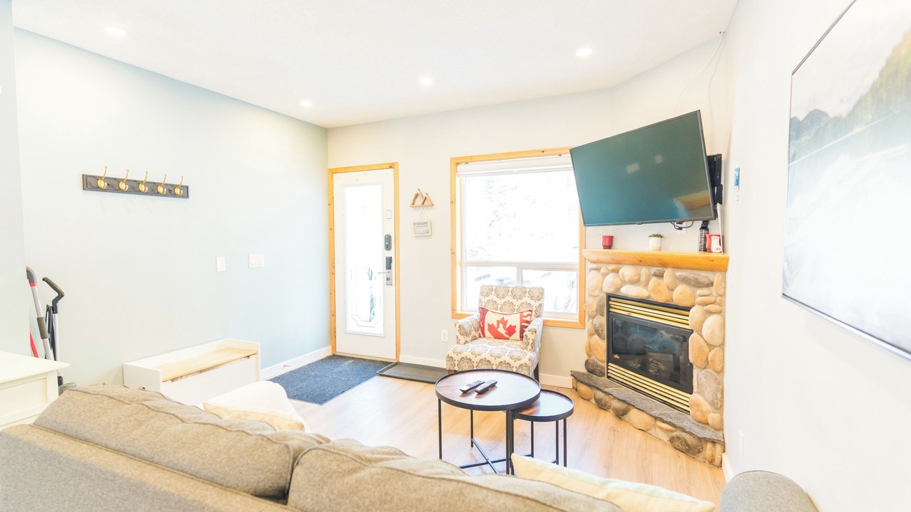 Photo of Livingroom in Harvie Heights