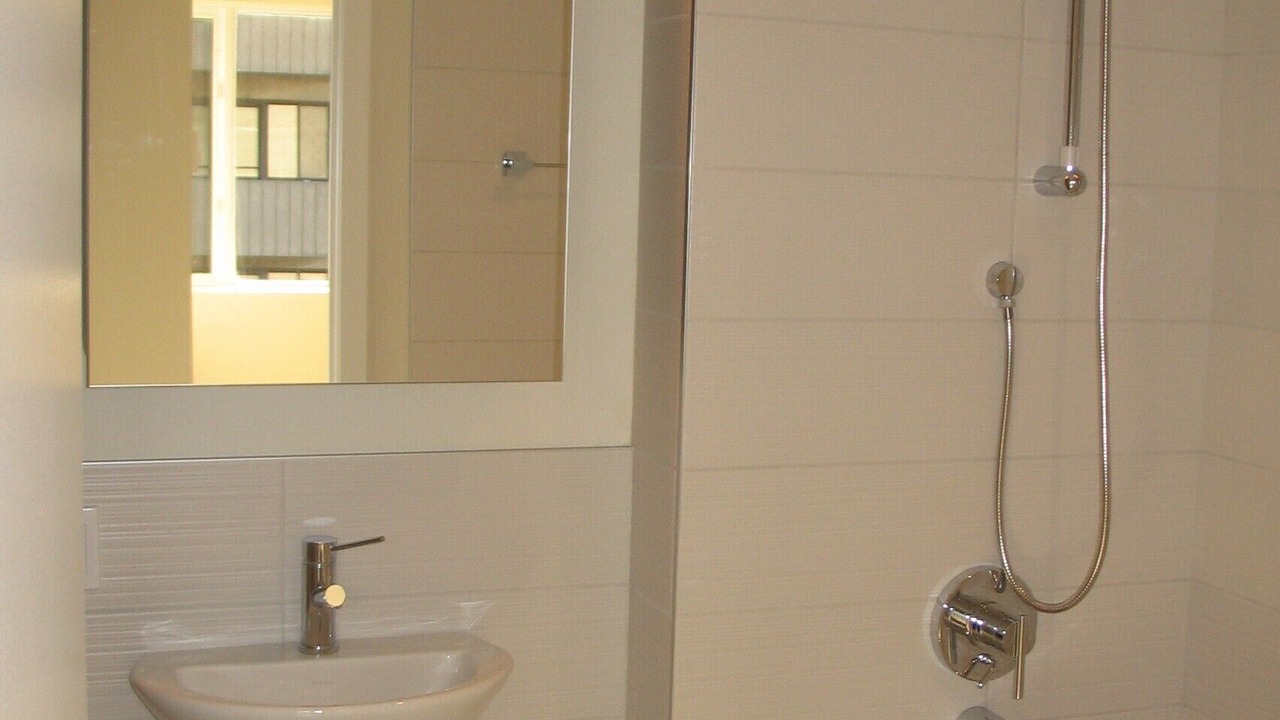 Photo of Bathroom in Cote-Des-Neiges—Notre-Dame-De-Grace