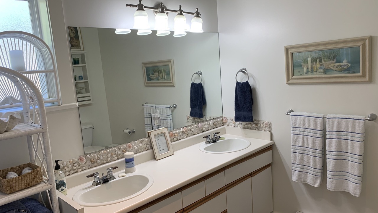 Photo of Bathroom in West Sechelt