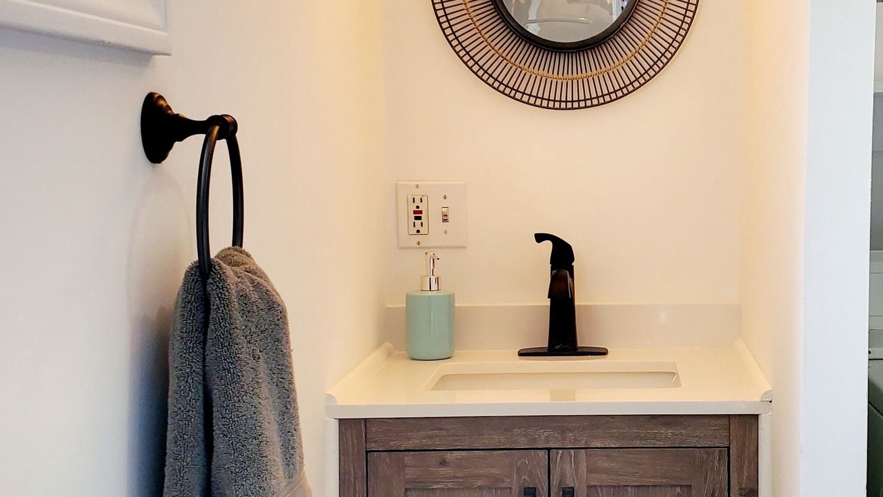 Photo of Bathroom in Saybrook Manor